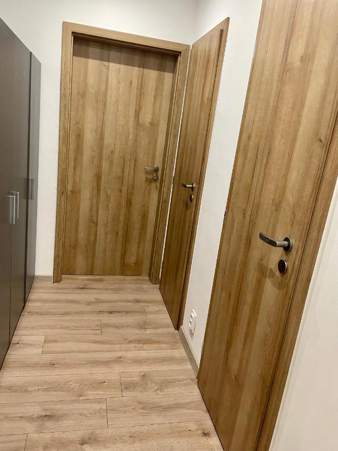 City Ela Center Košice Esterno foto